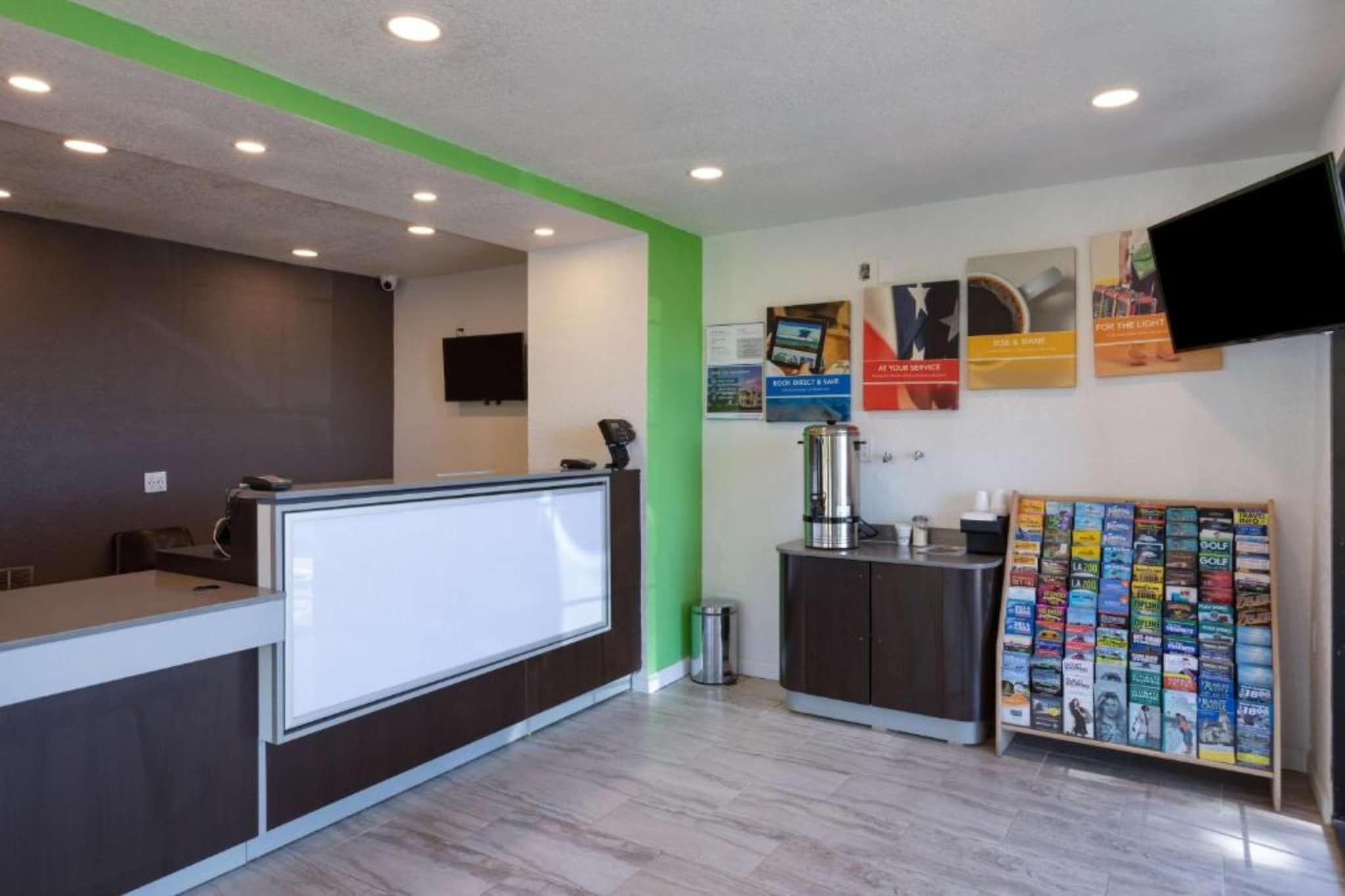 Entrance / Reception