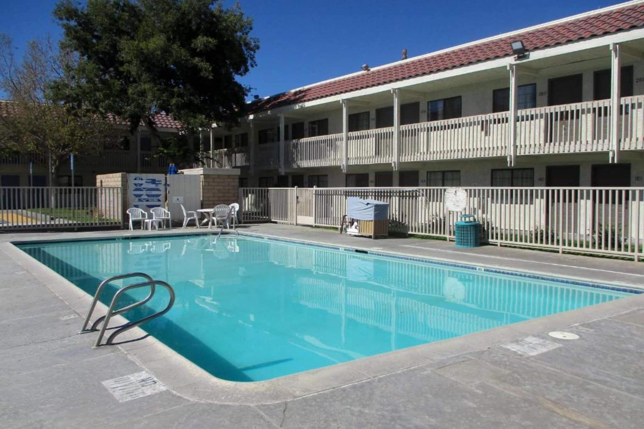 Holiday Home Swimming Pool