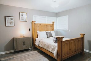 Unclassified image, 3 of 36, button - Four real bedrooms. One home base. Bring the whole crew without splitting everyone up—just minutes from downtown Montgomery and Maxwell AFB. (Montgomery)