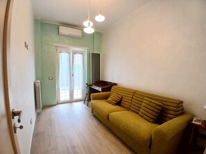 Unclassified image, 4 of 6, button - The Courtyard by the Sea (Ladispoli)