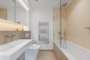 Unclassified image, 3 of 26, button - 2 Bedrooms walking distance to Euston,King Cross (London)