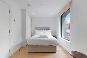 Unclassified image, 2 of 26, button - 2 Bedrooms walking distance to Euston,King Cross (London)