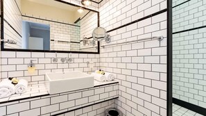 Bathroom - Paris - Bastille l AC & 10 min from Marais (Paris)