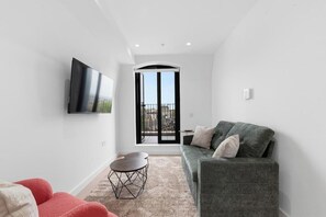 Unclassified image, 4 of 26, button - Modern 1-Bedroom Apartment with Balcony Views (London)