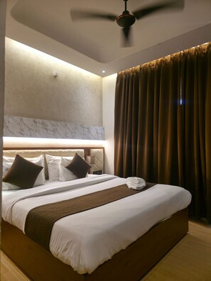 Ảnh chưa phân loại, 3 trong số 34 ảnh, nút