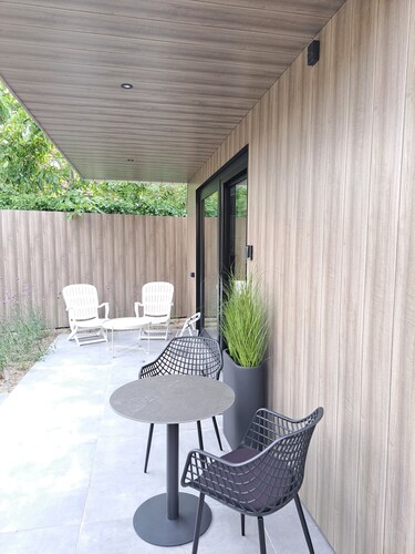 Adorable 1-bedroom cottage with AC in charming Dishoek