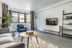Unclassified image, 5 of 18, button - 1 Bedroom apartment 5 Minutes walking to Tower Br (London)