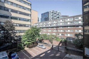 Unclassified image, 2 of 18, button - 1 Bedroom apartment 5 Minutes walking to Tower Br (London)