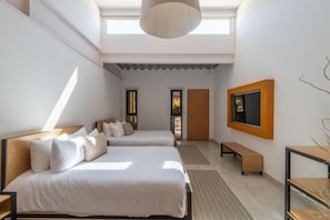 Room - Mayan Monkey Los Cabos (Cabo San Lucas)