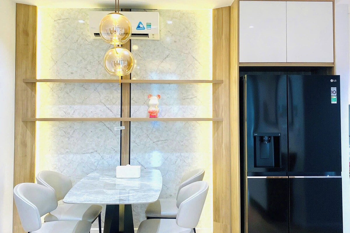 Apartamento, sacada, vista para a cidade | Opções para refeição