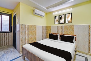 Room - Hotel O Sadashivpet Bus Terminal (Sadasivpet)