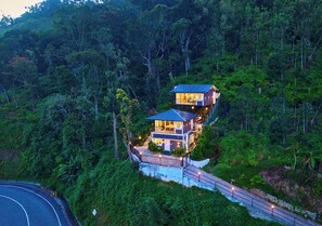 Unclassified image, 5 of 16, button - Hornbill Nature Escape by VOYE HOMES (Suryanelli)