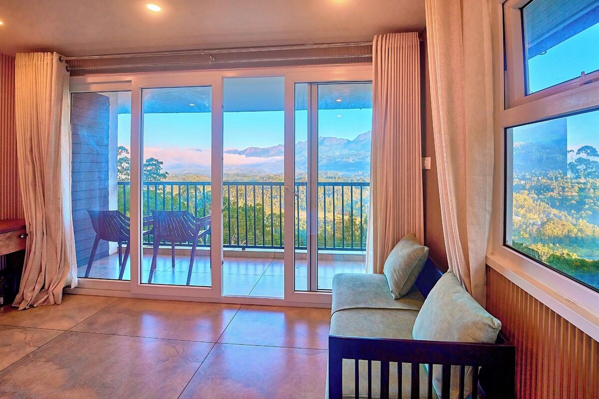Deluxe Double Room, Balcony, Mountain View | Living area