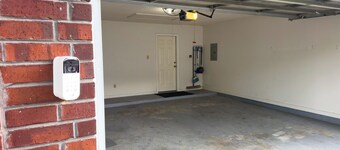 King Bed • Private Garage • 3 Min to Landers • Near Tanger • Fast Wi-Fi