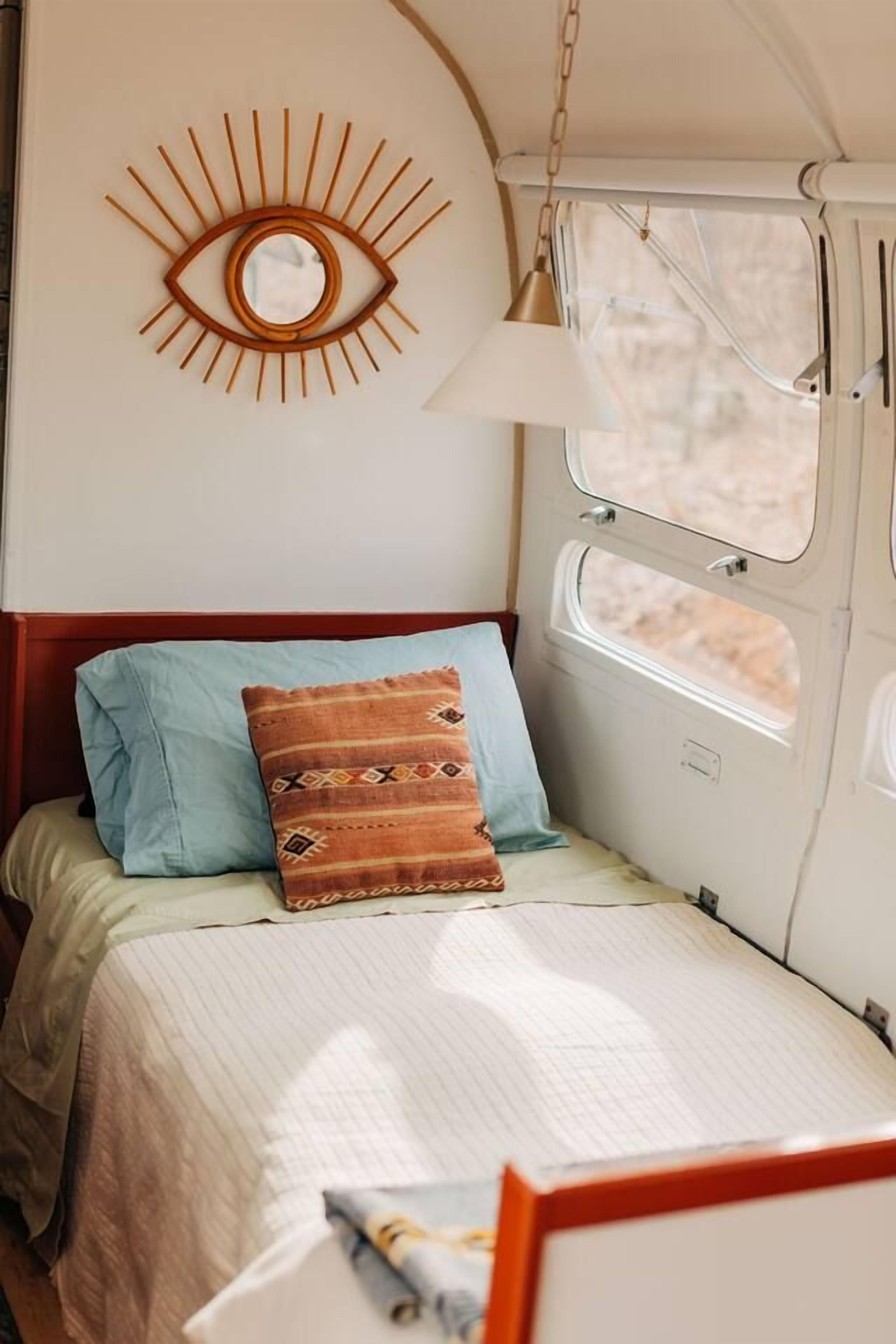Dinette transforms into a twin bed with ease. 