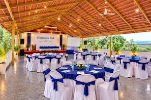 Banquet hall - The Blossom Coorg Resort (Somvarpet)