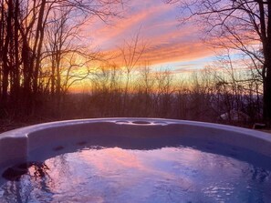 Unclassified image, 2 of 92, button - Tumnus MTN Cabin *POOL*pvt HOT tub *SNP*FarmTours (Stanardsville)