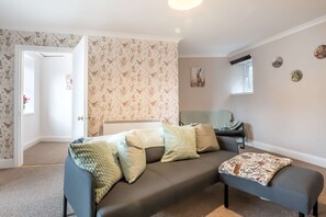Unclassified image, 4 of 20, button - Host Stay - Lime Cottage (Kelso)