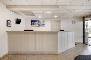Lobby - Oceanfront Penthouse with Full Kitchen, Spacious Living Area & Private Balcony (Daytona Beach)