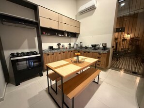 Unclassified image, 4 of 14, button - Base Hostel (Belém)