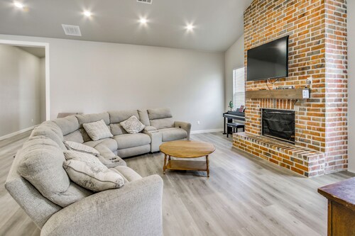 Play & Unwind! Home w/ Fenced Yard in Amarillo