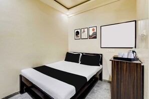 Deluxe Room | WiFi (free) - Collection O Yoga Center Coimbatore (Coimbatore)
