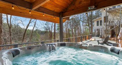 Helen Haus Golf Sim Hot Tub Theater Retreat