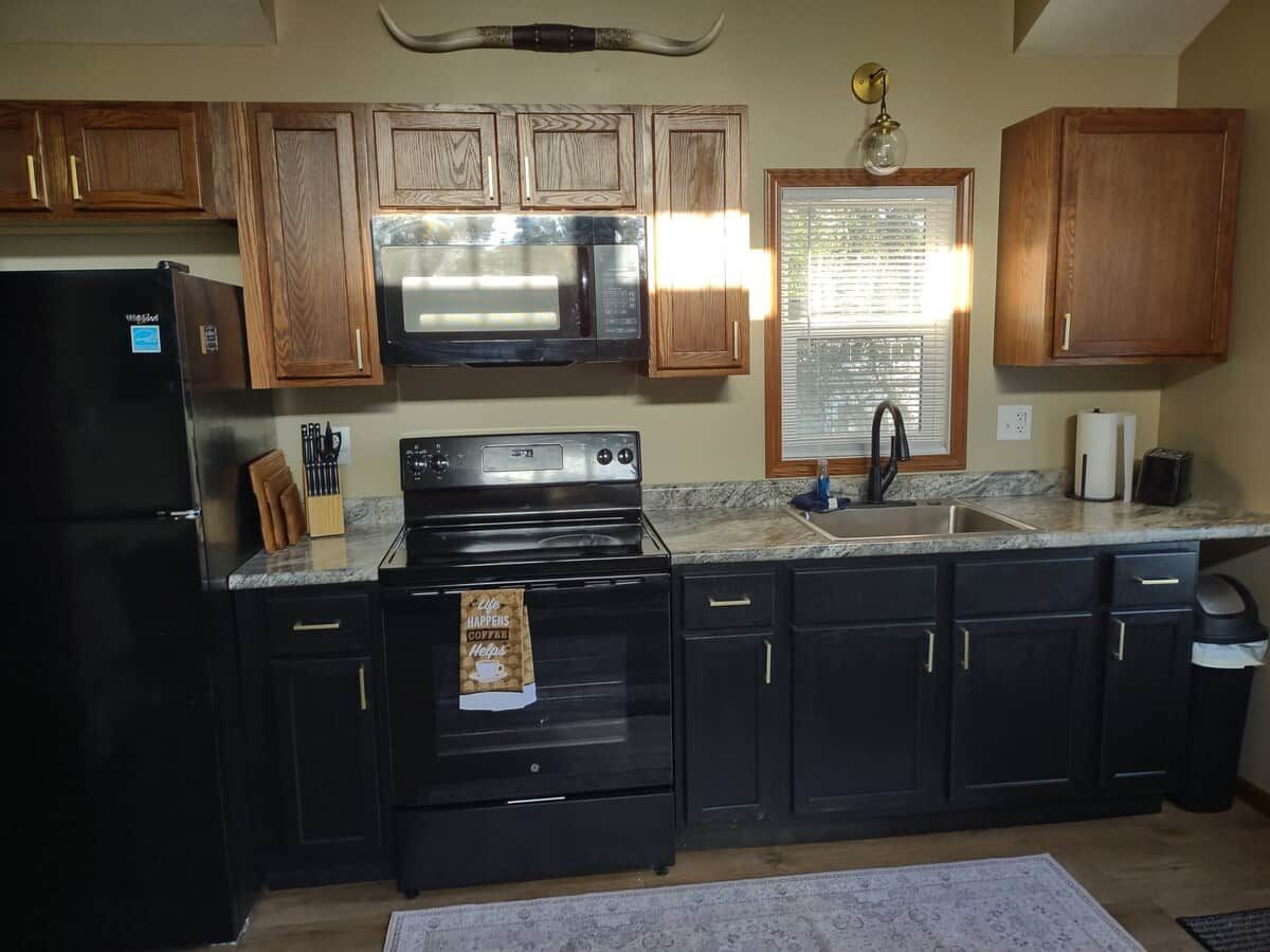 Full kitchen