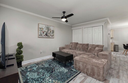 Prime Location Raleigh Studio Near Downtown