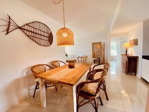 Dining - Azure Towers (Manantiales)