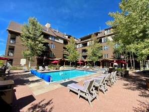 Dakota Lodge Courtyard and Pool #summer - Pool View| Walk to Slopes, Dining, Shops (Keystone)