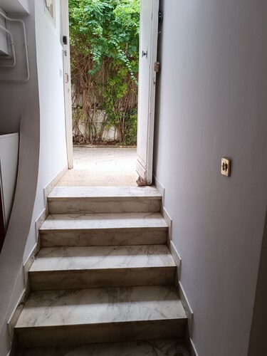 Magnolia Garden Level.