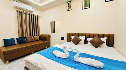 Hotel Gurukripa Palace