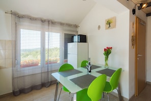Dining area - Quiet retreat house Adio Mare with pool and sea view (Milna)
