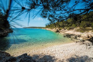 Nearby beach - Quiet retreat house Adio Mare with pool and sea view (Milna)
