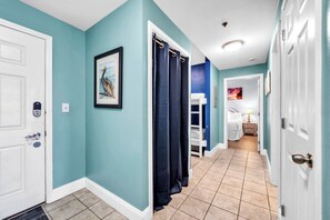 Hall leading to bunks and guest bedroom - 🌴Laketown Wharf 907 | Gulf Views | Balcony | Pools🏊‍♀️ (Panama City Beach)