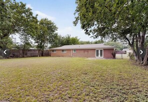 Unclassified image, 2 of 10, button - The Venue house in North Richland Hills, welcomes you for vacation stay & events (North Richland Hills)