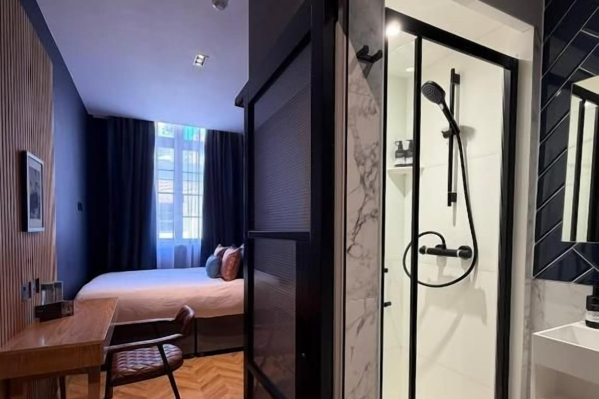 Double Room | Iron/ironing board, WiFi (free)