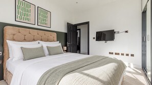 Unclassified image, 2 of 19, button - J-Theodore | Spacious 2BR, 2 Baths & Sofa Bed (London)