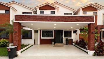 Bagian depan properti