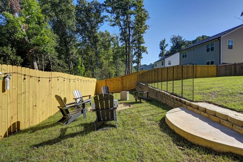 5-Bedroom House with Pool/Hottub and Putting Green