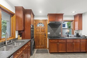 Unclassified image, 2 of 17, button - Spacious retreat, walk to downtown and Metra (Naperville)