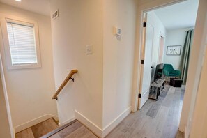 Interior - 16Guest|Fenced|Pets OK|1 MinDwntwn|Relax N Raleigh (Durham)