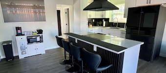 Renovated Tulelake Retreat; Fire Pit, BBQ & Near Lava Beds