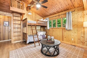 Unclassified image, 4 of 108, button - Hyco Hospitable, 2026 Reno, Sleeps 8, Water Views! (Semora)