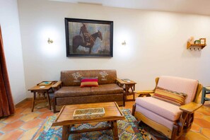 Living area - Casita Blanca ~ Canyon, TX (Canyon)