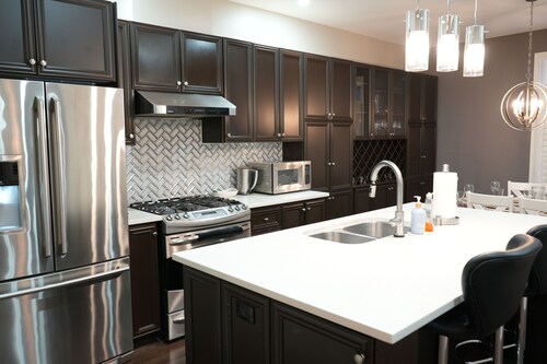 Luxury 5BR Home w/ Spa Bath