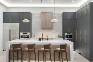 Private kitchen - Mariposa Social Luxe Old Town Villa (Scottsdale)