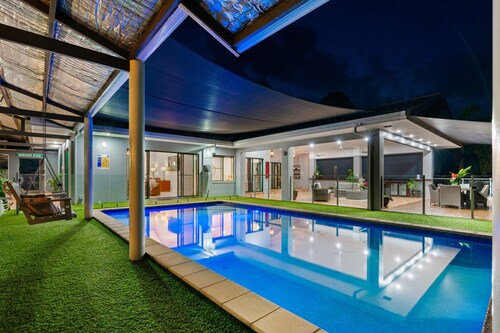 The Nest: 4 King Bedrooms, Pool & Water Views on a 180-Acre Estate