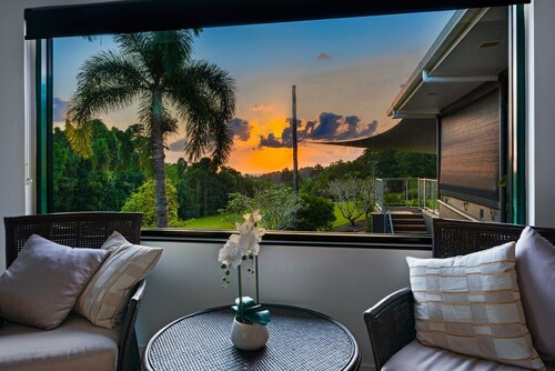 The Nest: 4 King Bedrooms, Pool & Water Views on a 180-Acre Estate